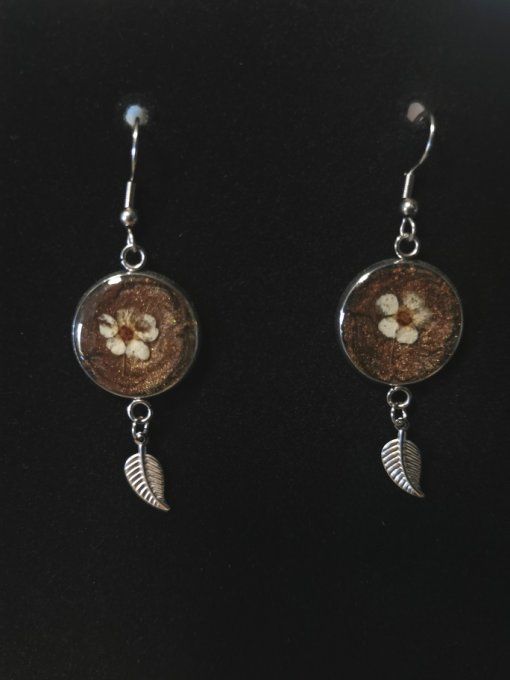 Boucles d'oreilles et breloque