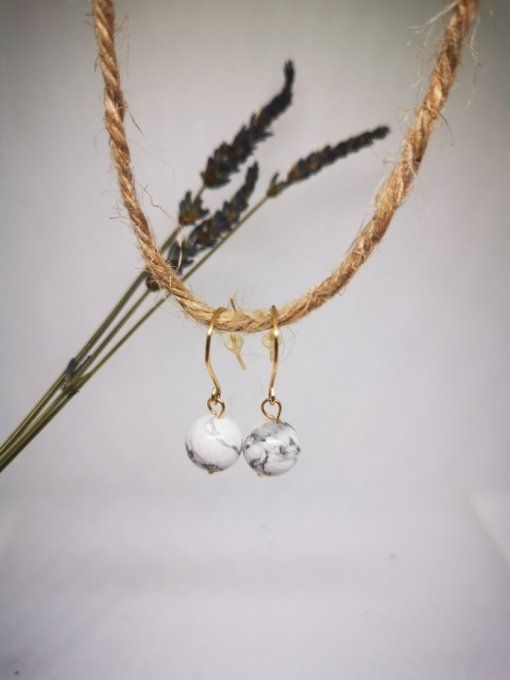 Crochet howlite 