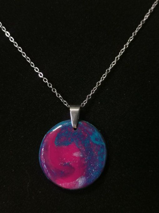 Pendentif rose et bleu